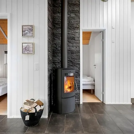 Feriehus Ketilbiorn - 1-2km To The Fjord By Interhome *