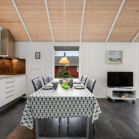 Ketilbiorn - 1-2km To The Fjord By Interhome Feriehus Hemmet